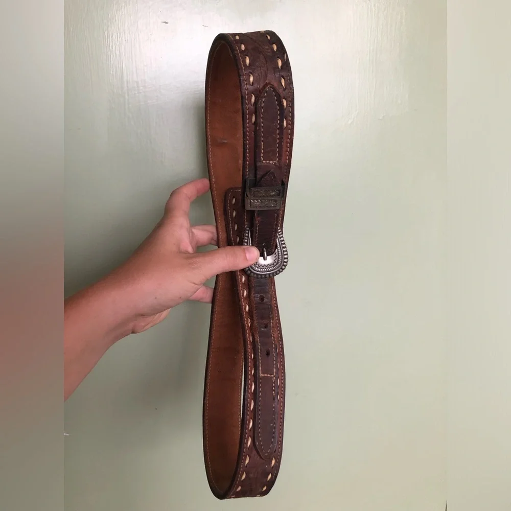 Mens Western Leather Cowboy Belt Silver Tone Buckle Embossed 39” Long Rodeó